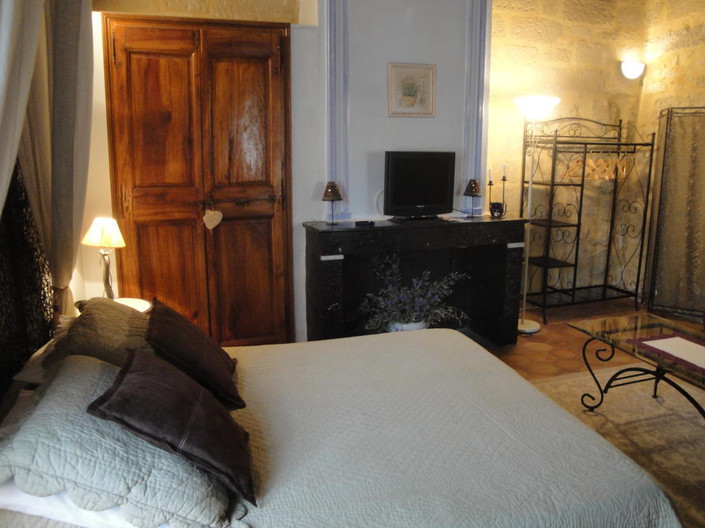 Villa Bastide De La Treille Montaren-et-Saint-Médiers Zimmer foto