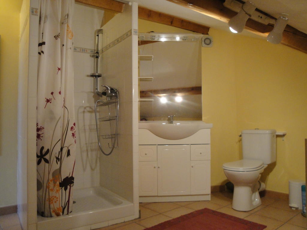 Villa Bastide De La Treille Montaren-et-Saint-Médiers Zimmer foto