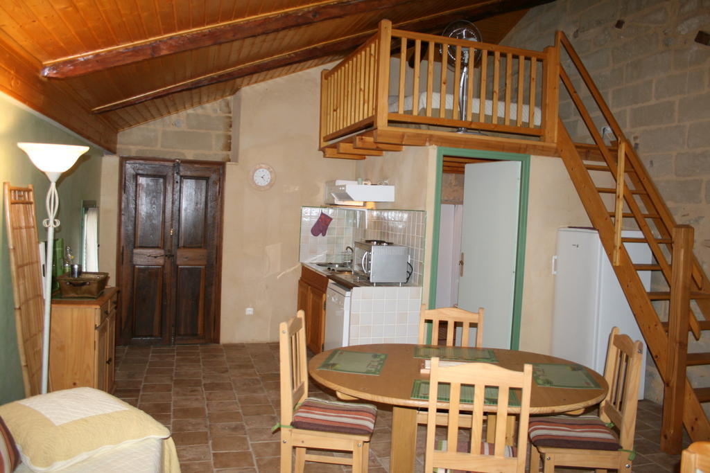 Villa Bastide De La Treille Montaren-et-Saint-Médiers Zimmer foto