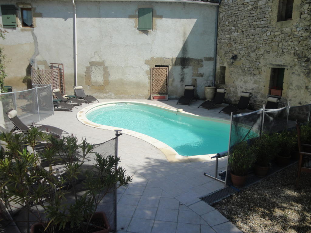 Villa Bastide De La Treille Montaren-et-Saint-Médiers Zimmer foto